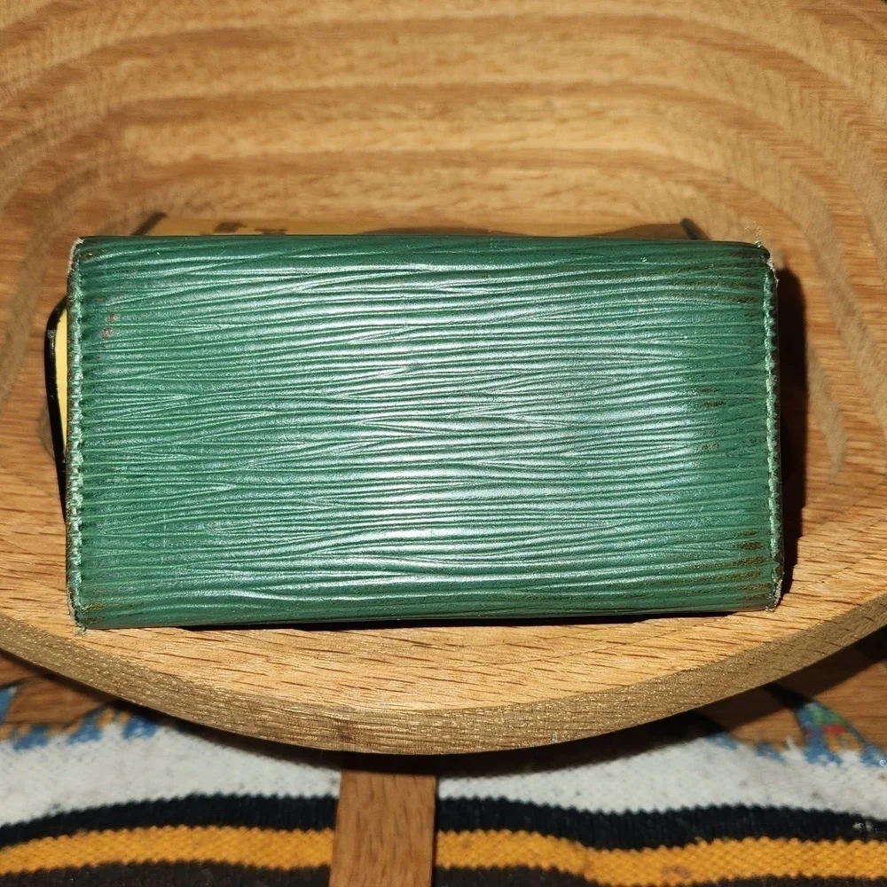 AUTHENTIC Louis Vuitton Green Epi Key Card Holder